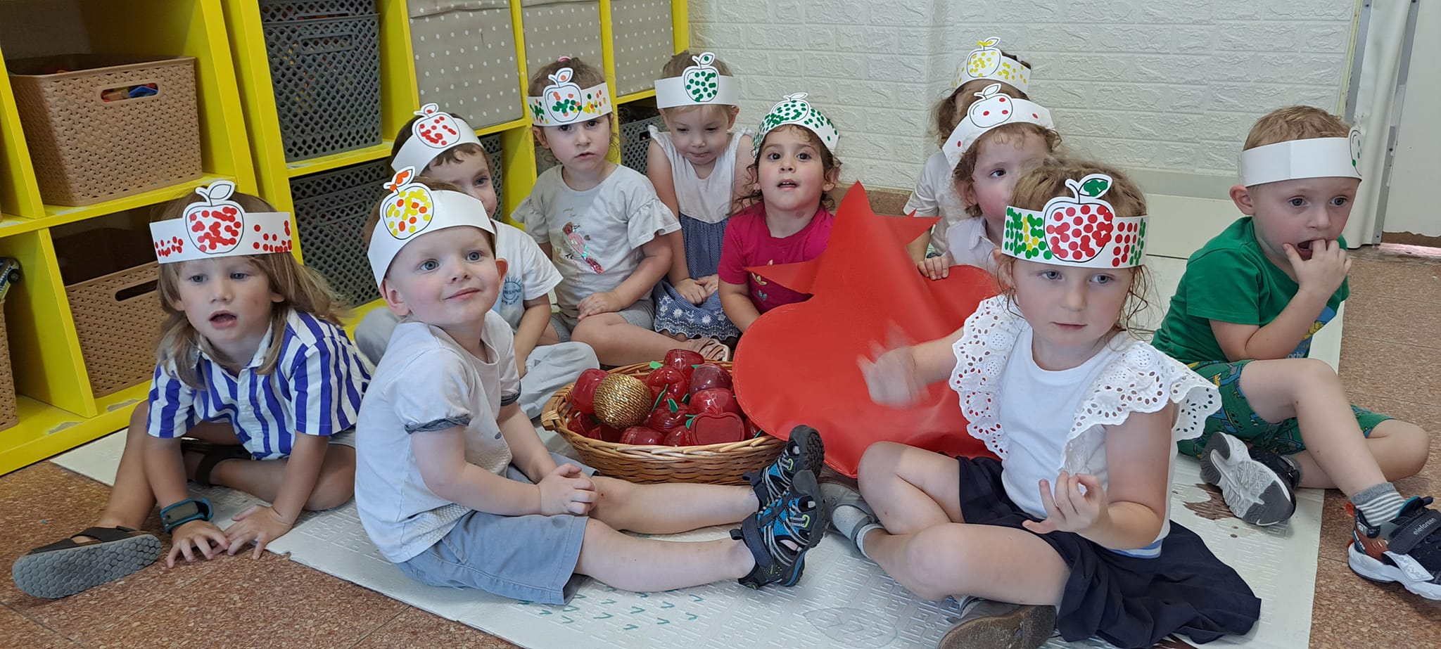 Празднование еврейского нового года в детском саду