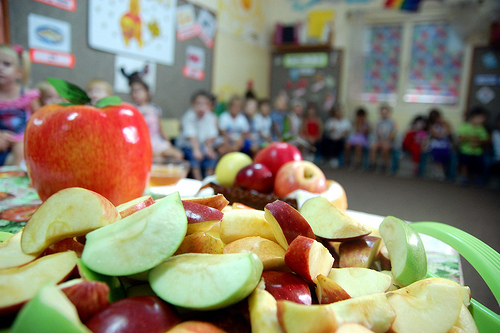 Яблочно-гранатовая церемония в детском саду